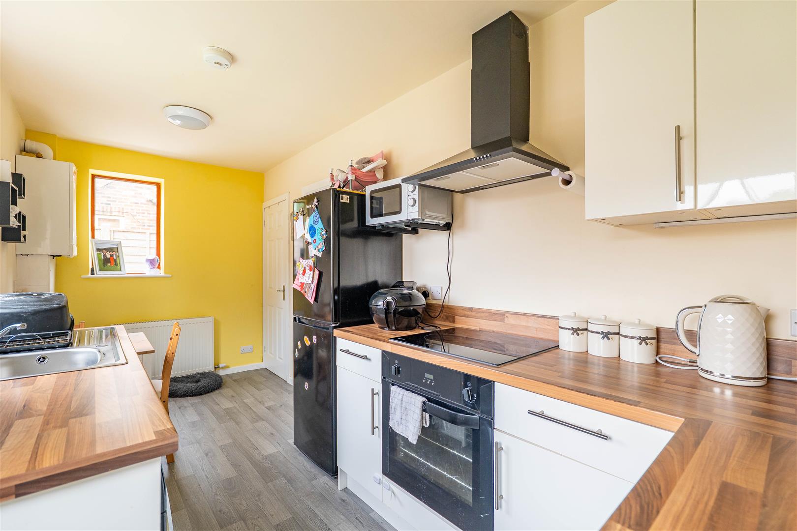 2 bed property in Rutland Avenue, Preston